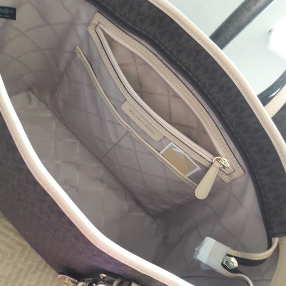 MICHAEL KORS JET SET TRAVEL TZ TOTE PURSE - Picture 6 of 8